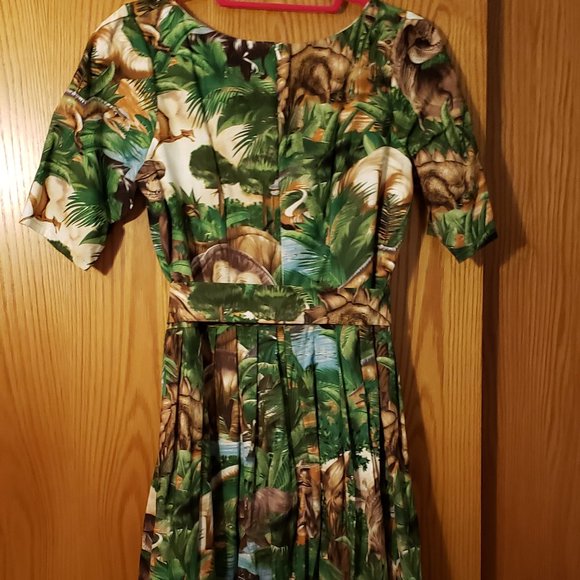 Tropical Print Green Dress - Picture 5 of 6